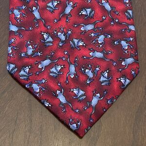 The Nature Conservancy Poison Dart Frog Red Blue Hand Made Silk Made In China